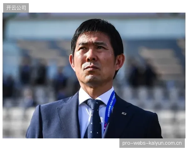 森保一的即时反抢战术要求极高爆发力，堂安律等替补球员的体能储备至关重要。